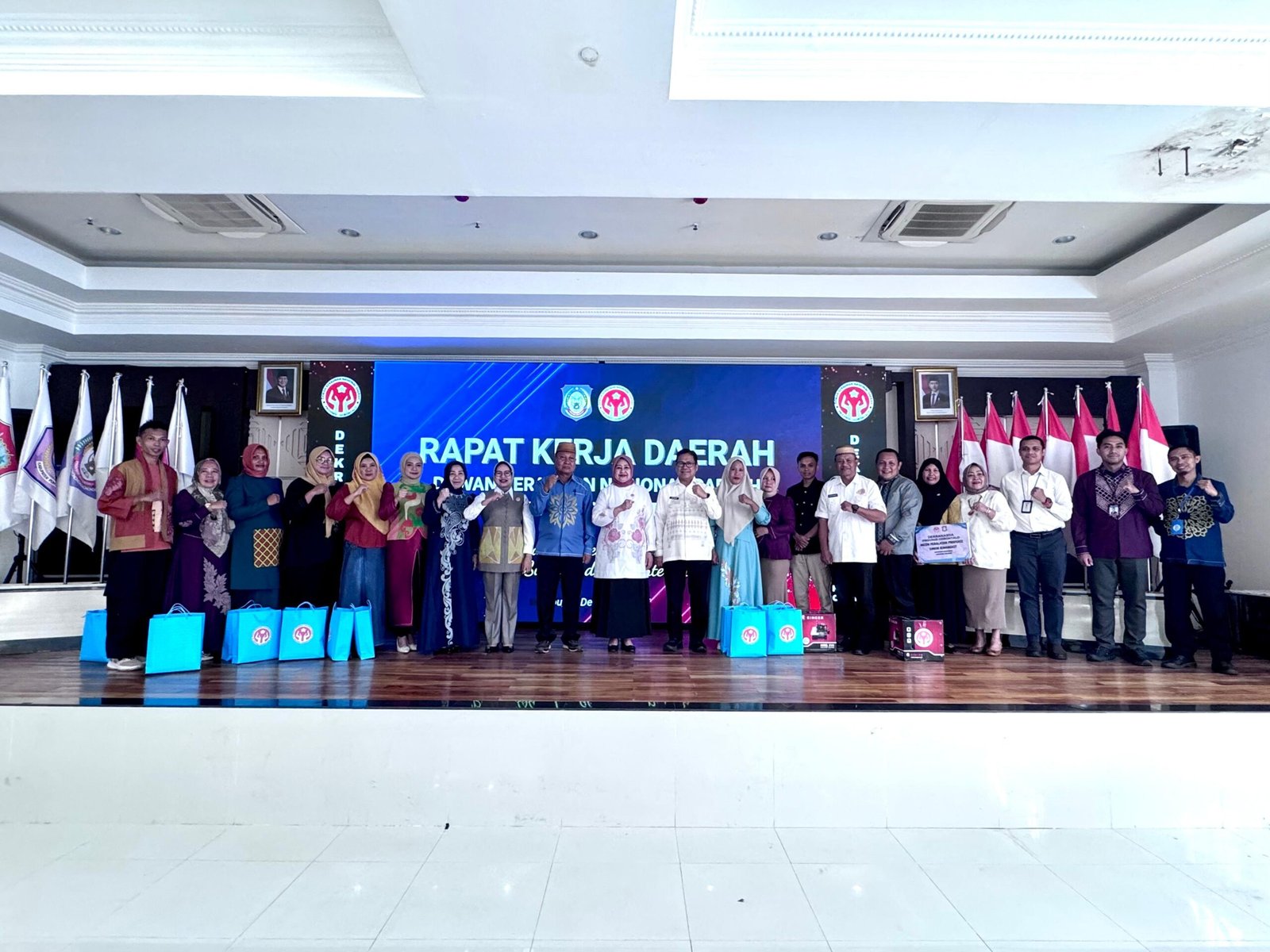 bf0d6584-7773-41a1-a16f-0317c7da3aa1